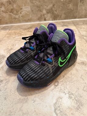 Nike LeBron Witness 6 Black Sneakers with Neon Green and Purple Kids 12.5C